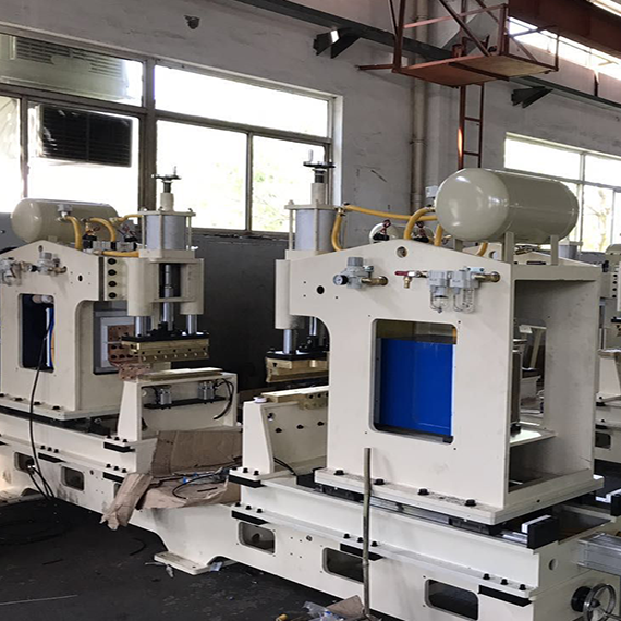 抽油煙機(jī)焊接生產(chǎn)線