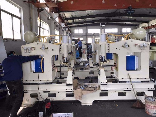 青島海爾微波爐儲能焊機生產線