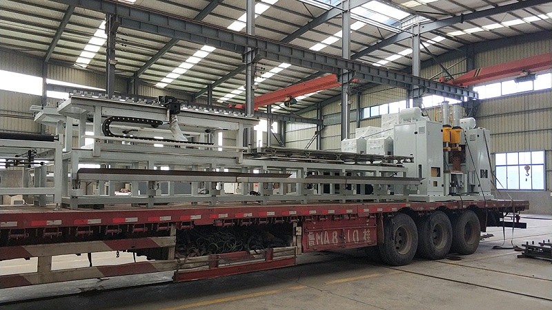 龍門式點(diǎn)焊機(jī)生產(chǎn)現(xiàn)場(chǎng)